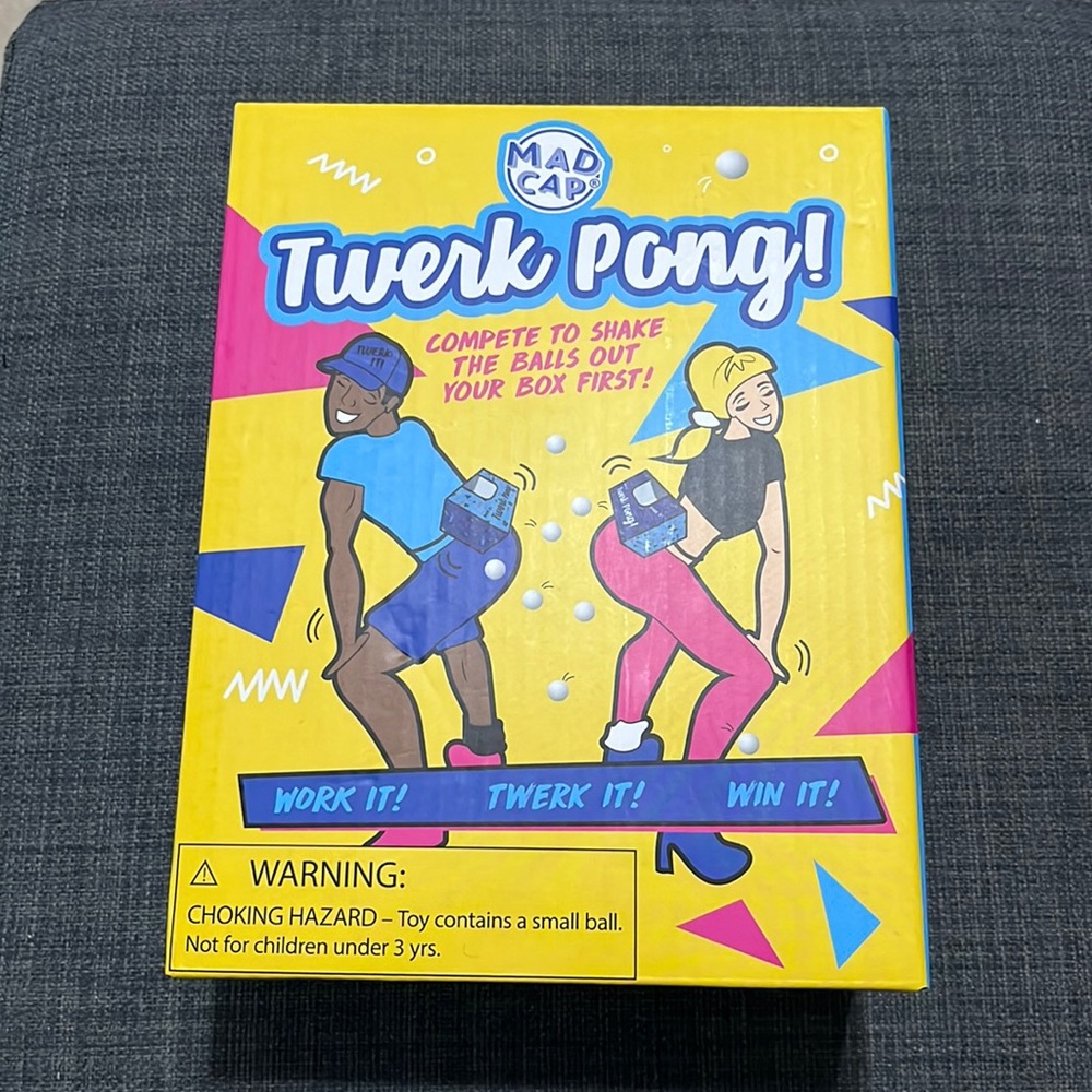 New Fizz Creations Twerk Pong Novelty Game